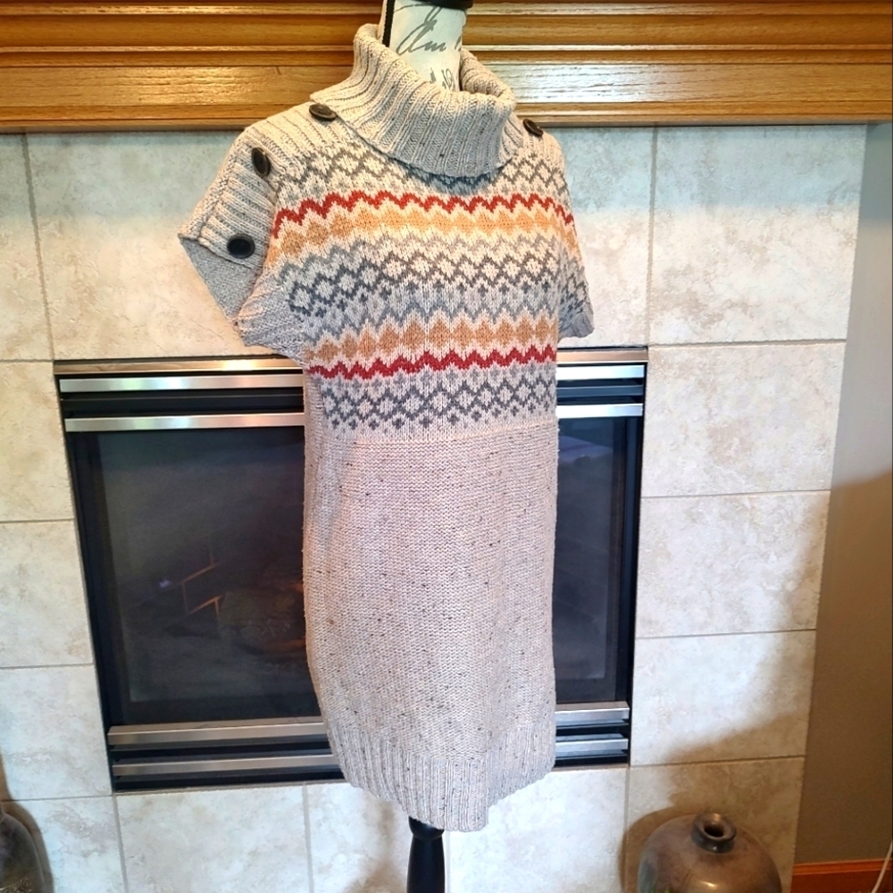 RUFF HEWN Small Short Sleeve Turtle Neck Sweater!